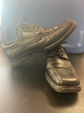 Kenneth Cole Black Leather Lace-Up Oxfords